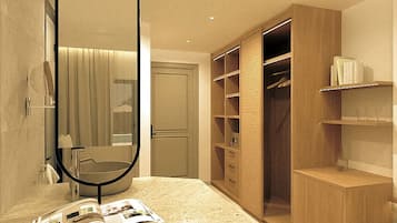 Minibar, skrivebord, mørklægningsgardiner, strygejern/strygebræt