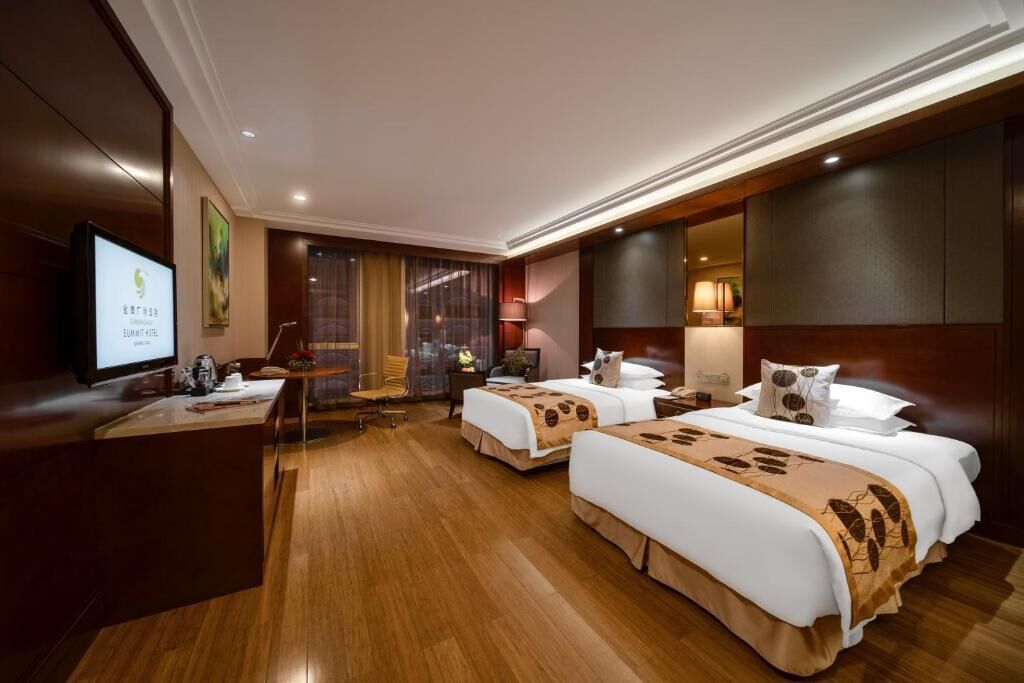 minibar, in-room safe, desk, blackout curtains