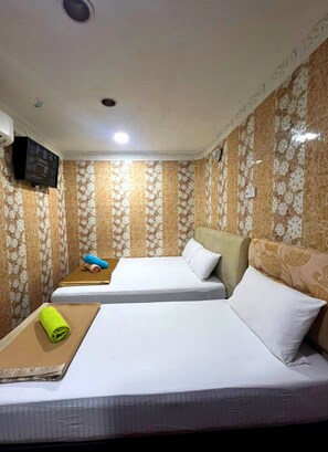 Triple Room | Desk, free WiFi - Kajang Star Hotel (Kajang)