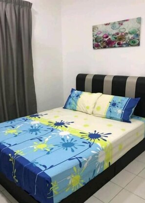 Escritorio y wifi gratis