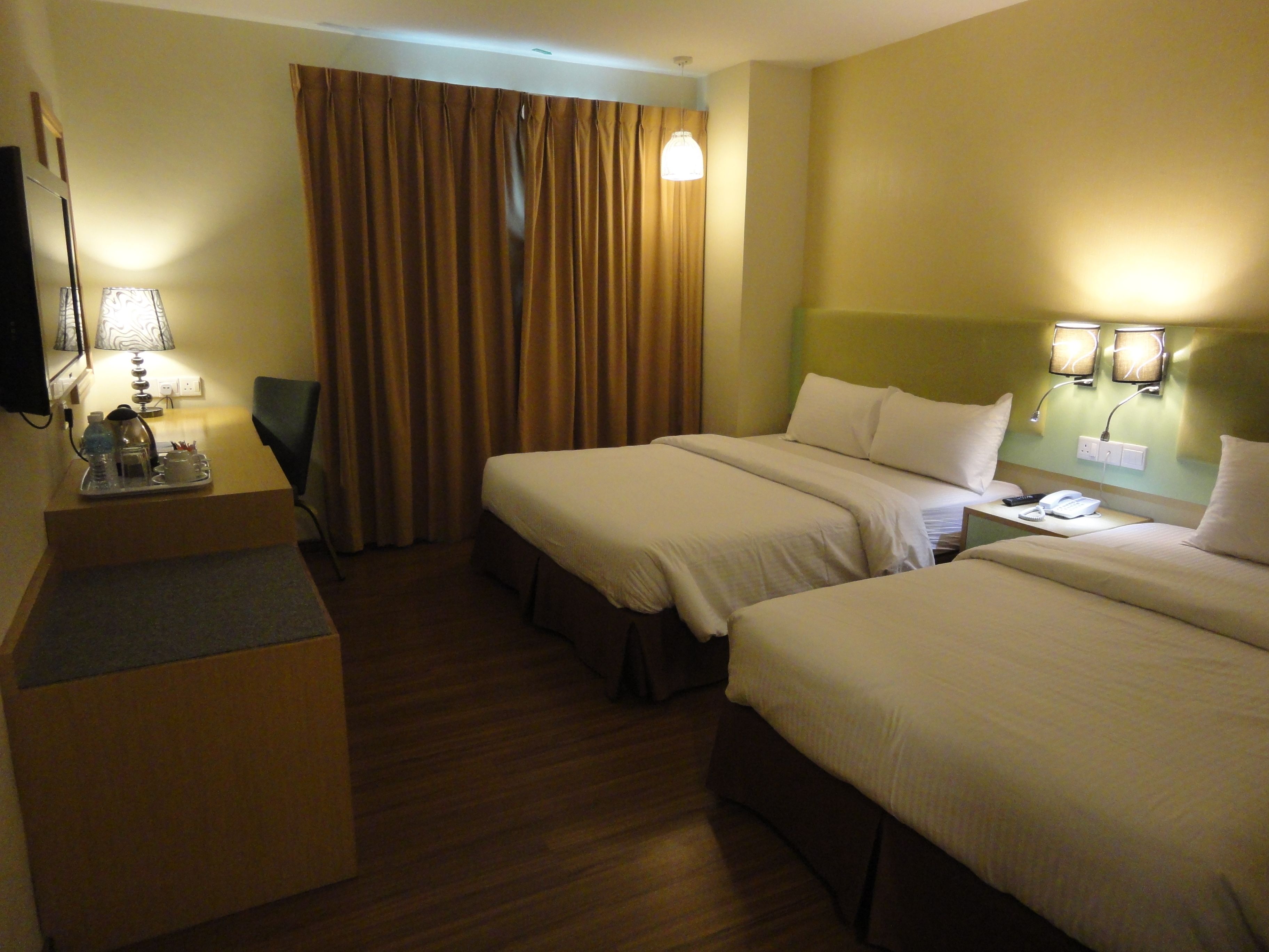 family room | 1 bedroom, in-room safe, desk, soundproofing