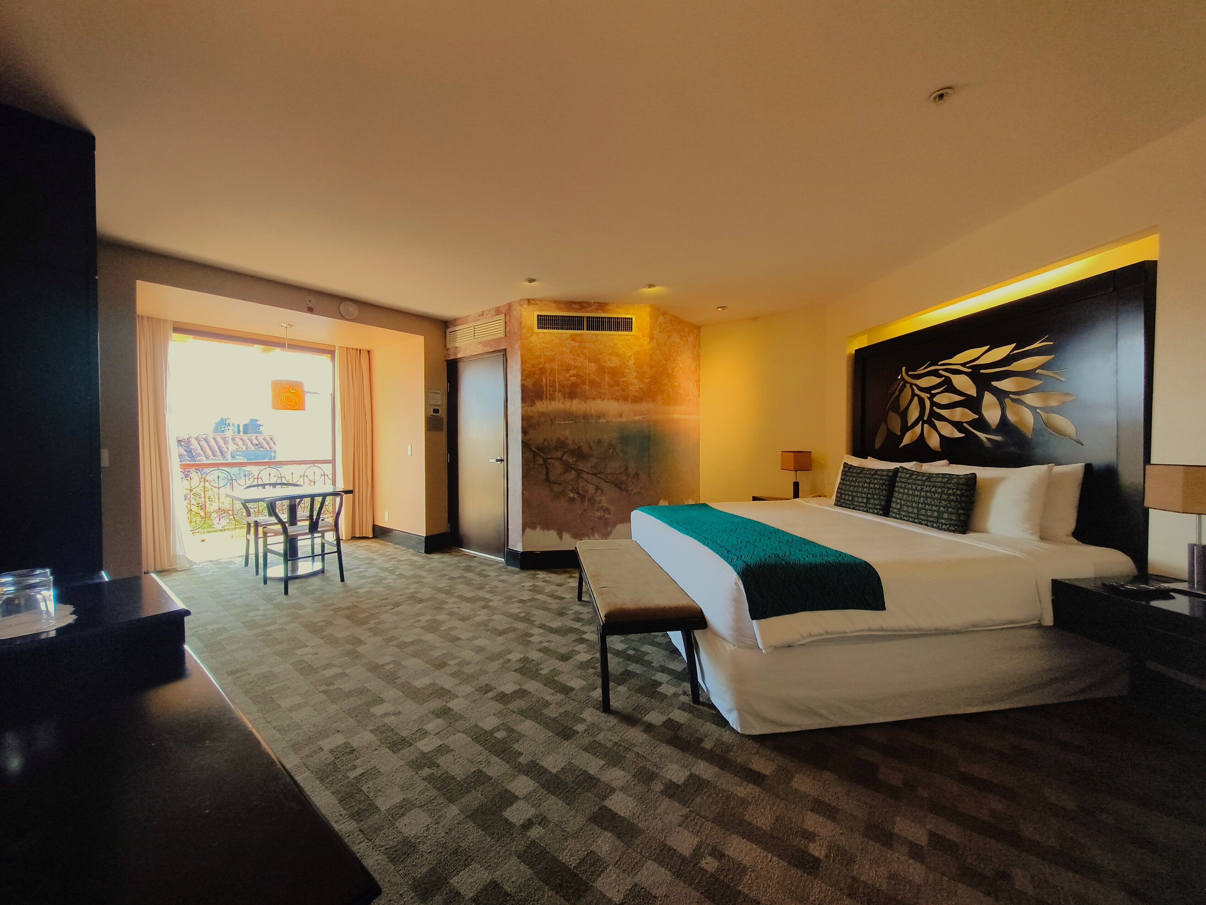 Superior-sviitti, 1 suuri parisänky, parveke | 1 makuuhuone, egyptinpuuvillaiset lakanat, ylelliset vuodevaatteet