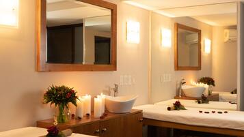 Parihoitohuone(ita), sauna, poreallas, höyrysauna, aromaterapiaa