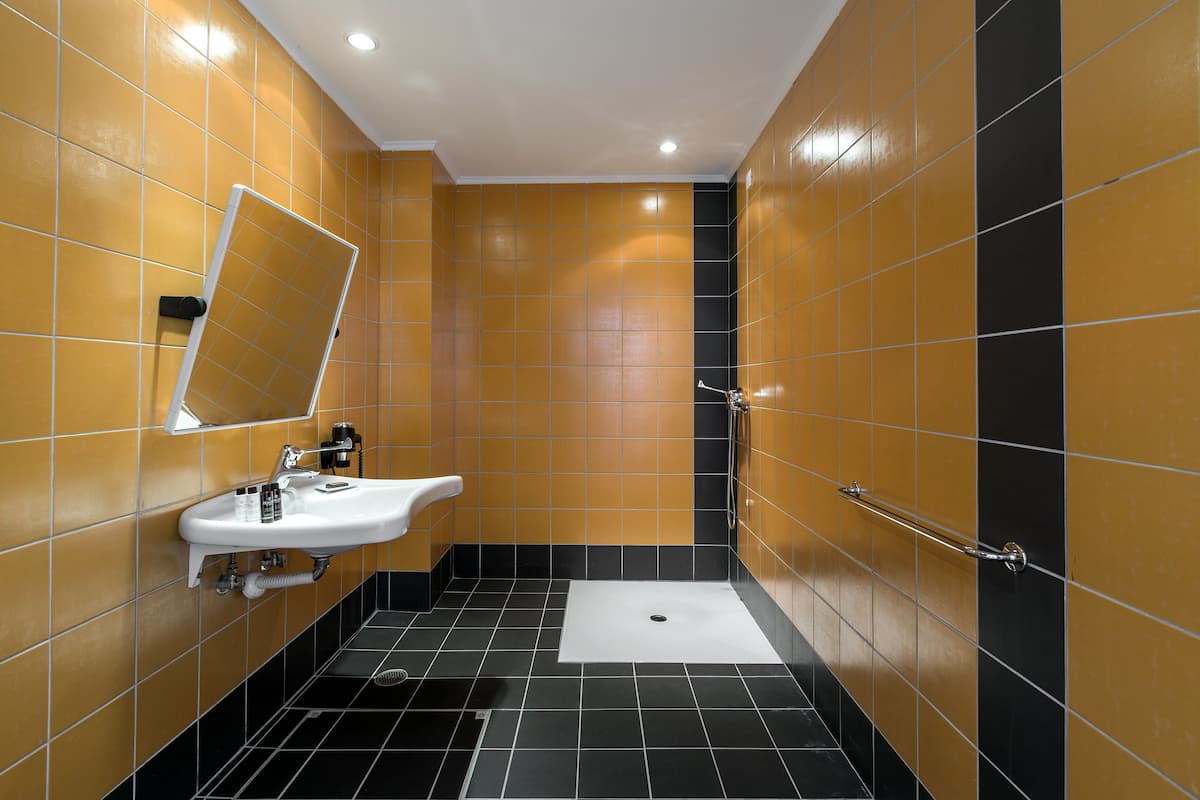 superior room, ground floor | down duvets, pillow-top beds, minibar, in-room safe