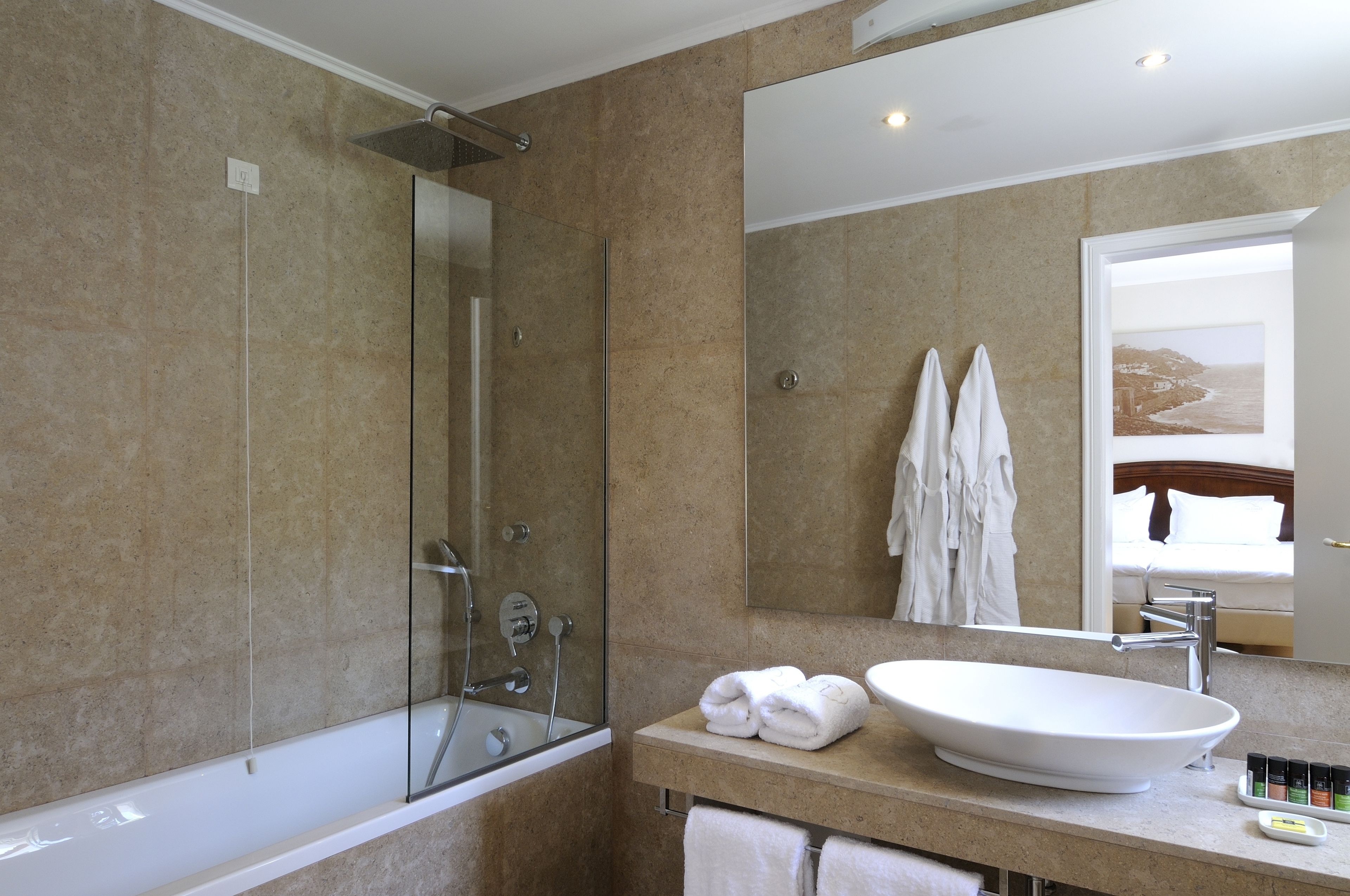 junior suite ( up to 3 persons ) | bathroom | free toiletries, hair dryer, bathrobes, slippers