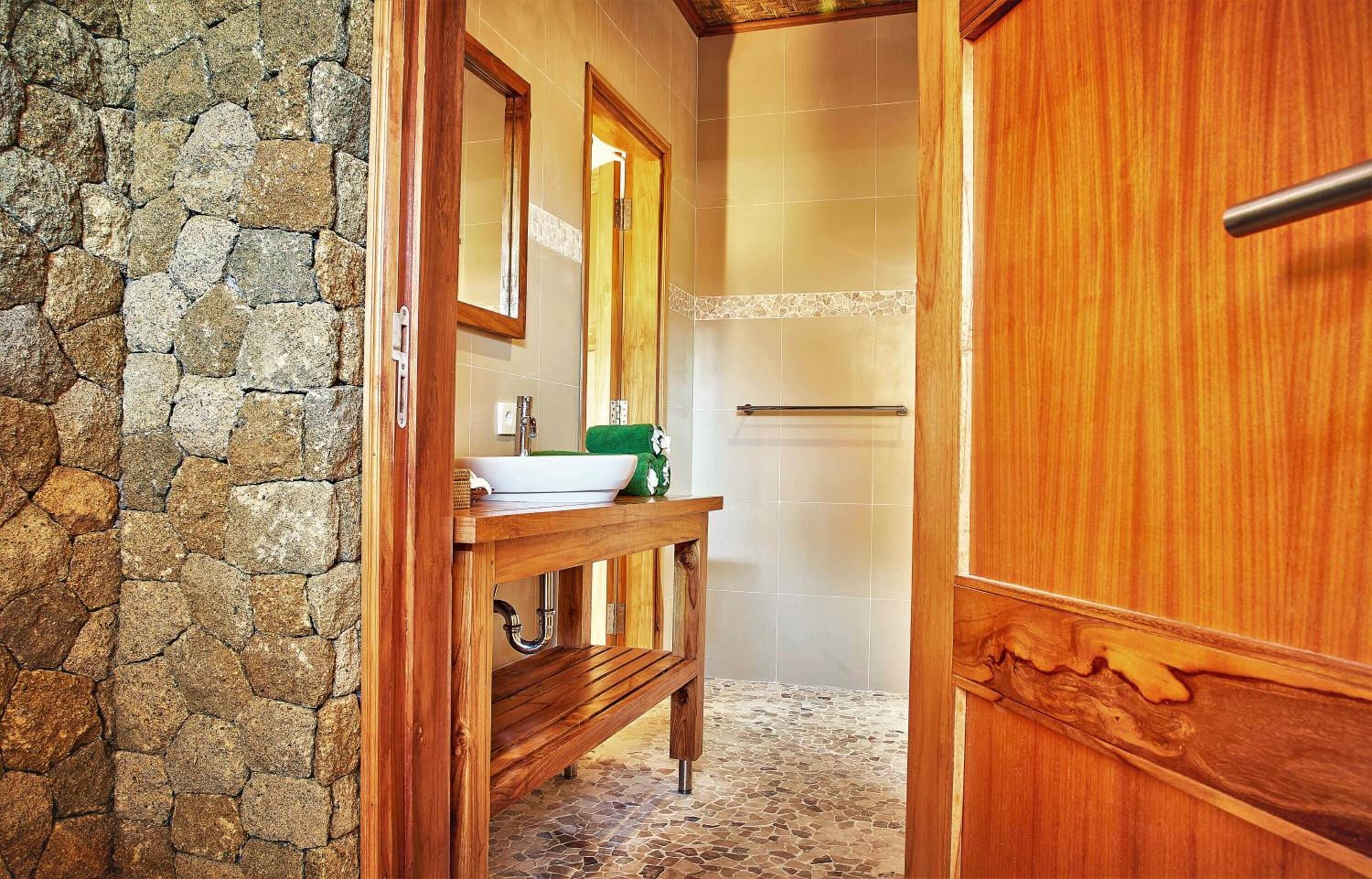 free toiletries, hair dryer, towels