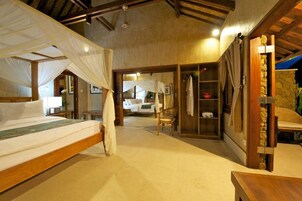 Colchones Select Comfort, minibar y caja de seguridad en la habitación