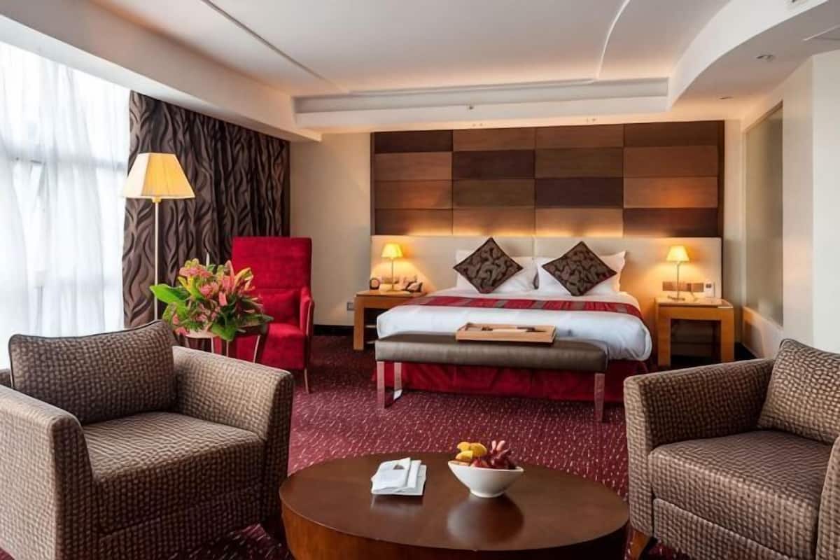 Sábanas de algodón egipcio, ropa de cama de alta calidad y minibar
