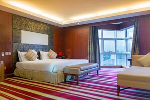 Presidential Studio Suite | Egyptian cotton sheets, premium bedding, minibar, in-room safe - The Boma Nairobi (Nairobi)