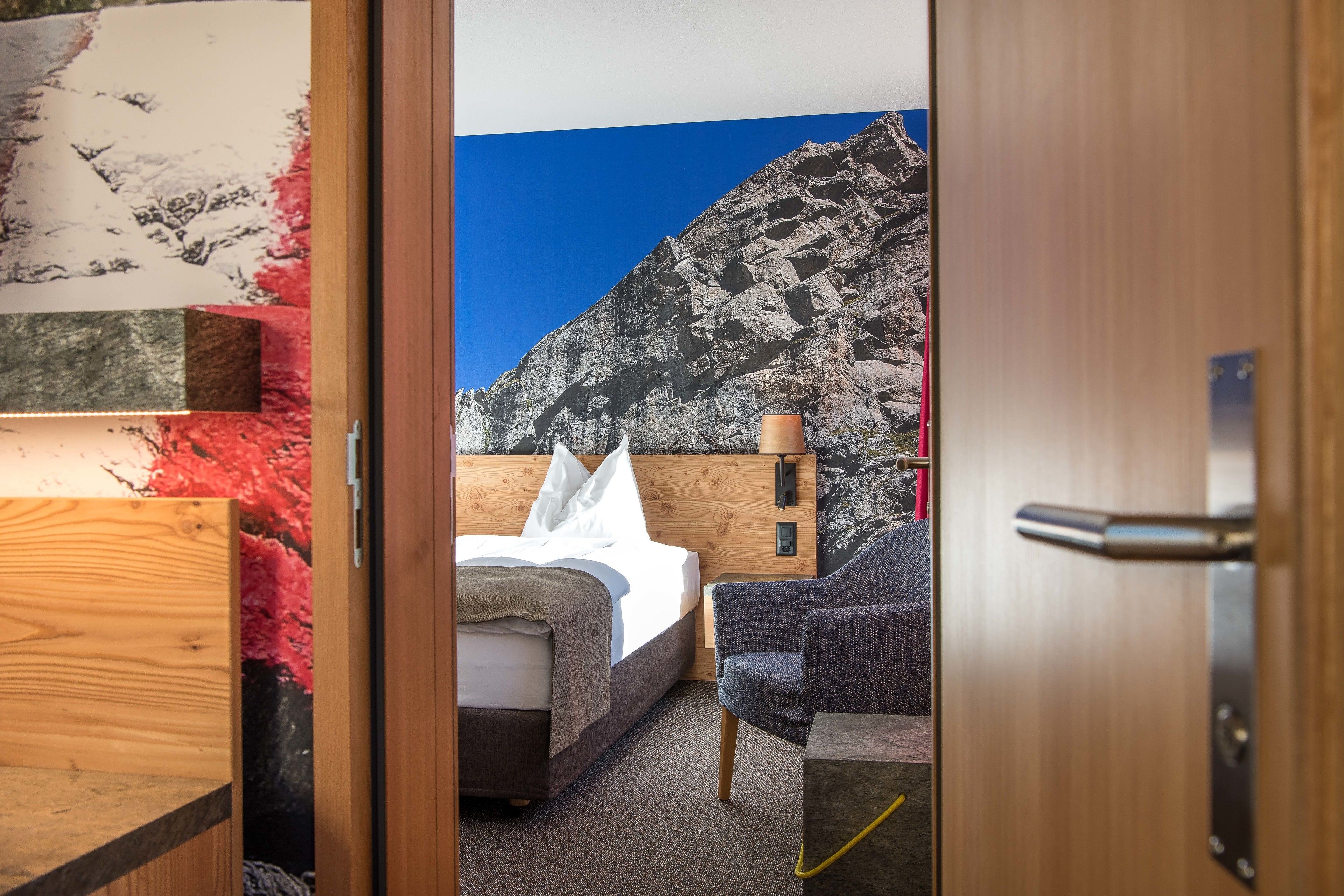 comfort triple room, 3 single beds | in-room safe, desk, soundproofing, rollaway beds