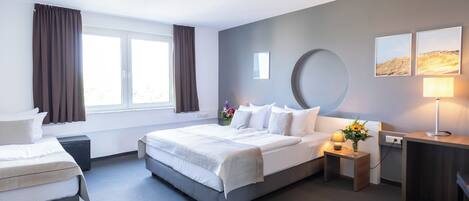 Standard Triple Room | Hypo-allergenic bedding, in-room safe, desk, blackout curtains