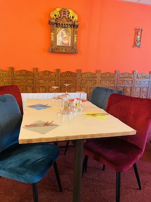 Dinner served  - Hôtel le Saint-Aubin (Gournay-en-Bray)