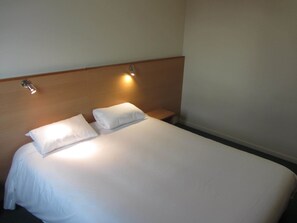 Superior Double Room, 1 Double Bed, Bathtub | Premium bedding, desk, blackout curtains, soundproofing