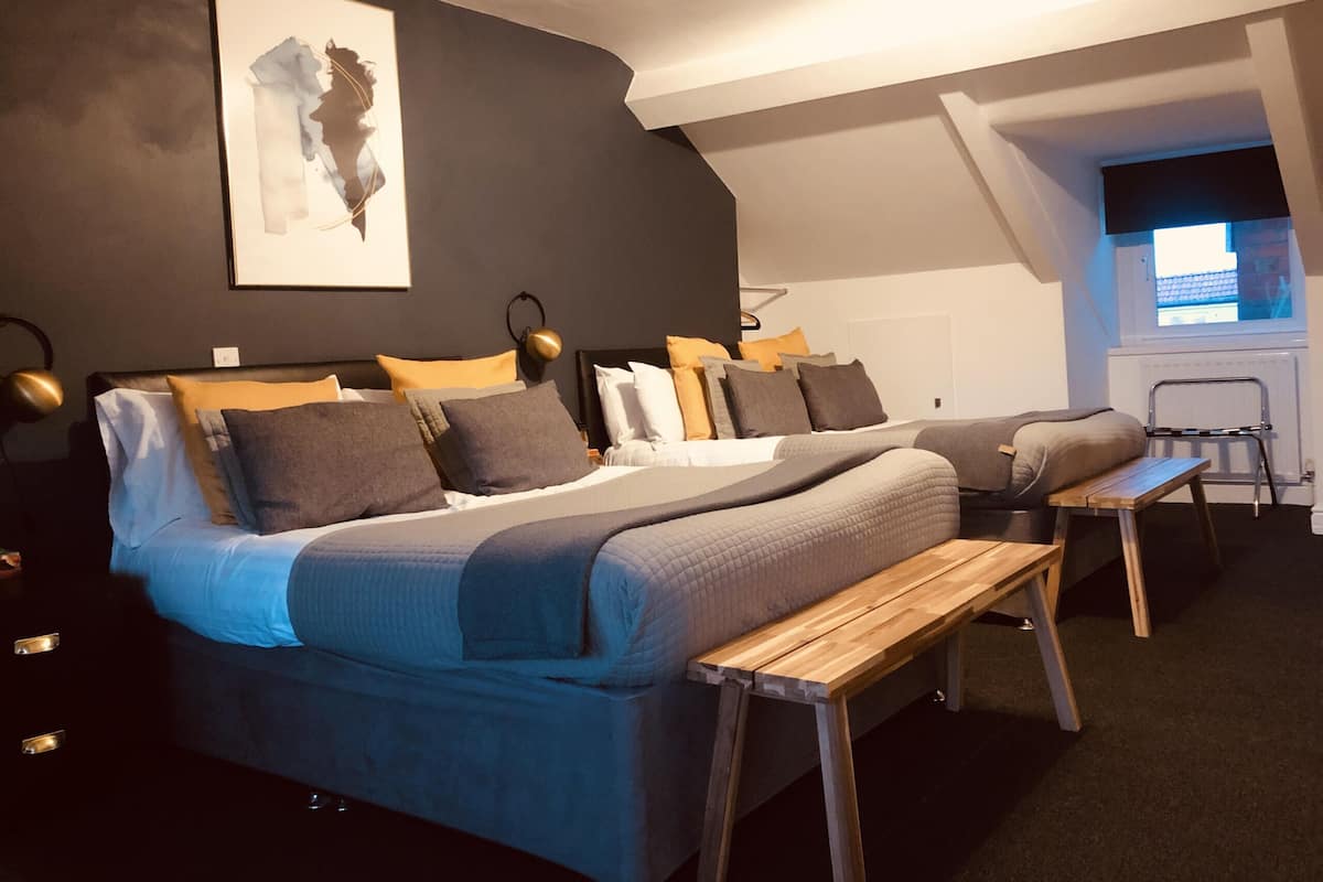 Standard Twin Room, Ensuite (Large Attic)