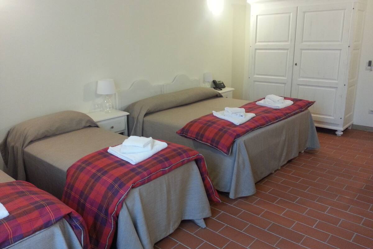 Basic Quadruple Room, Mountain View