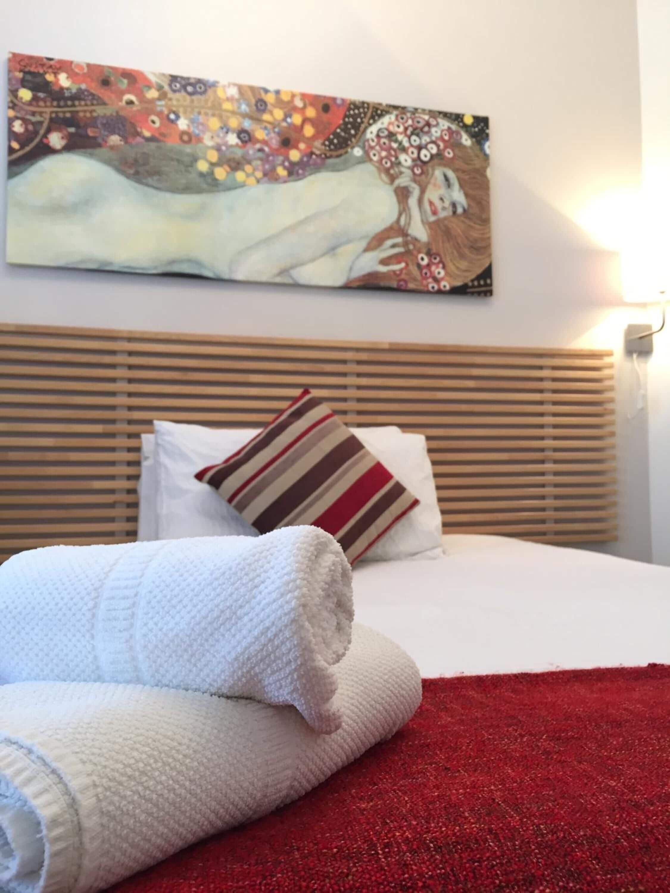 Photo - Dockside Hotel