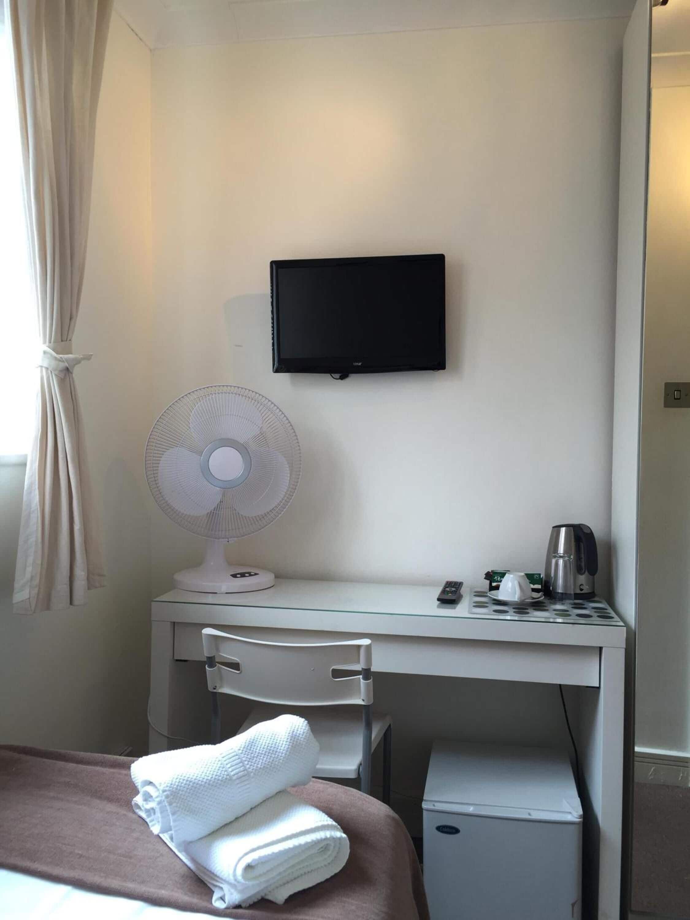 Photo - Dockside Hotel