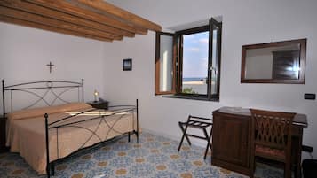 Doppia Classic | Minibar, una cassaforte in camera, una scrivania