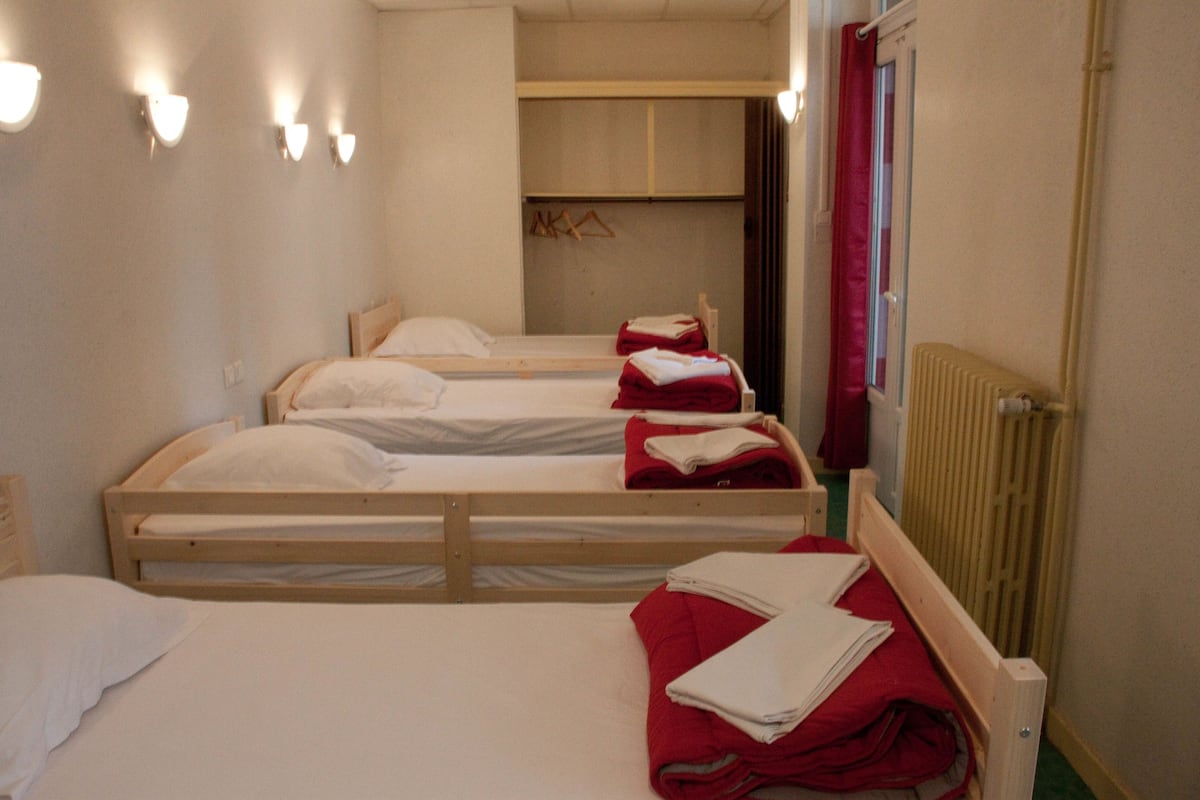 family quadruple room | free wifi, bed sheets