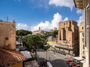 الإطلالة من المنشأة