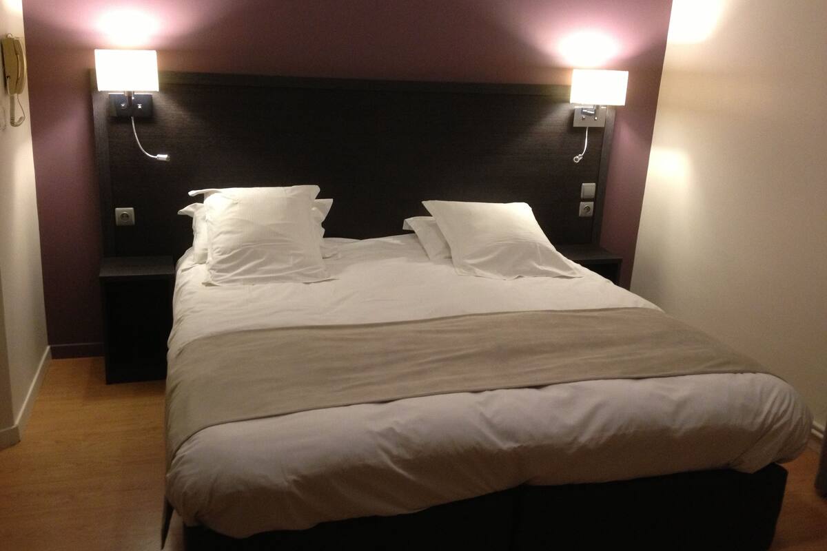 superior double room, sea view | 4 bedrooms, in-room safe, desk, blackout curtains