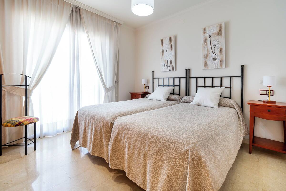 1 chambre, couette en duvet d'oie, coffres-forts dans les chambres