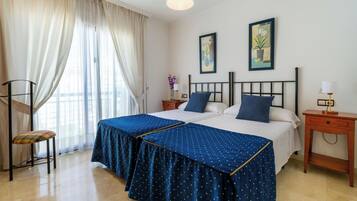 1 bedroom, down duvets, in-room safe, iron/ironing board