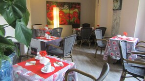 Daily buffet breakfast (EUR 8.90 per person)