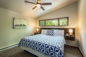 King Suite | Decoración personalizada y muebles diferentes