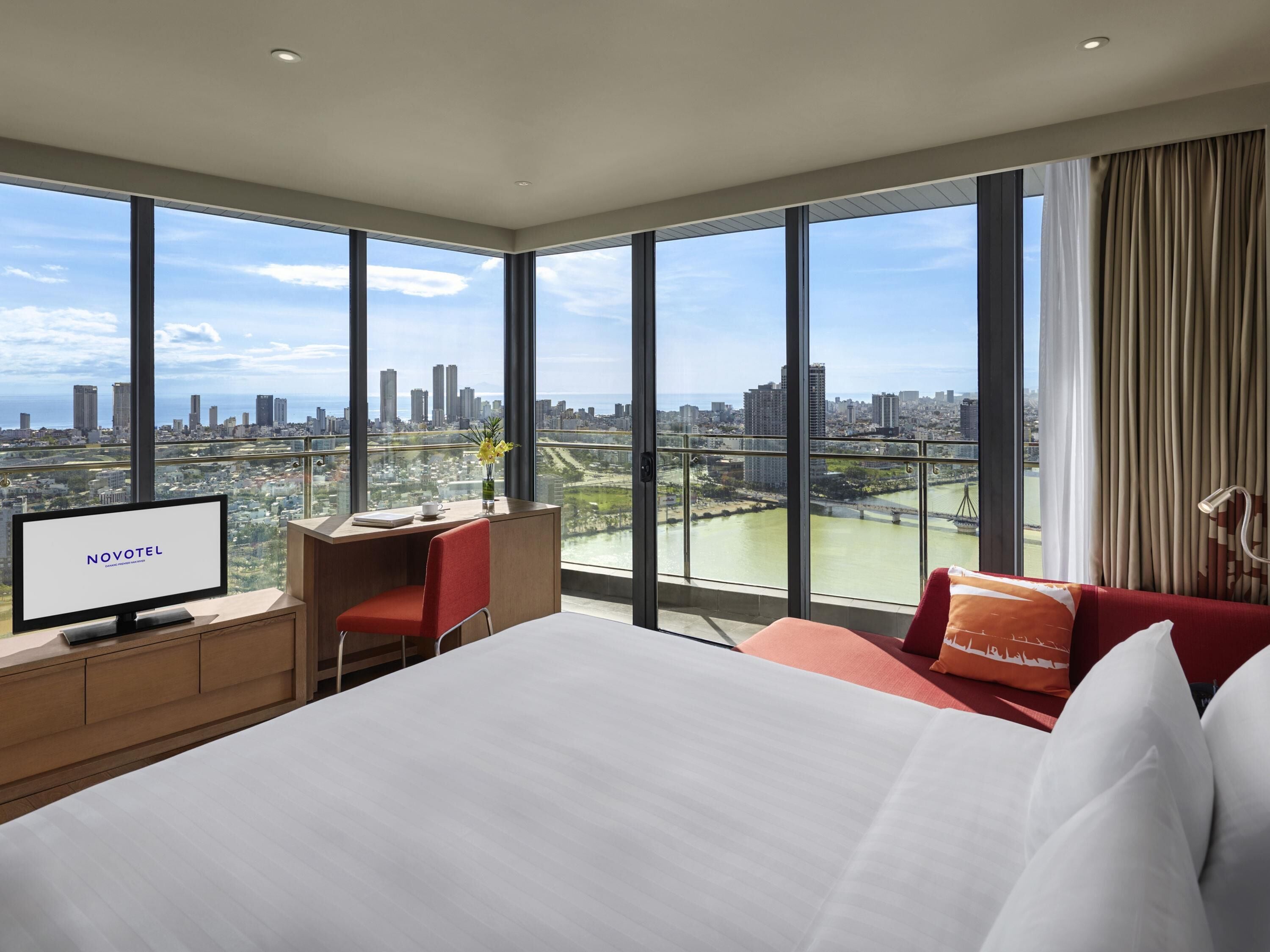 Ropa de cama de alta calidad y minibar 