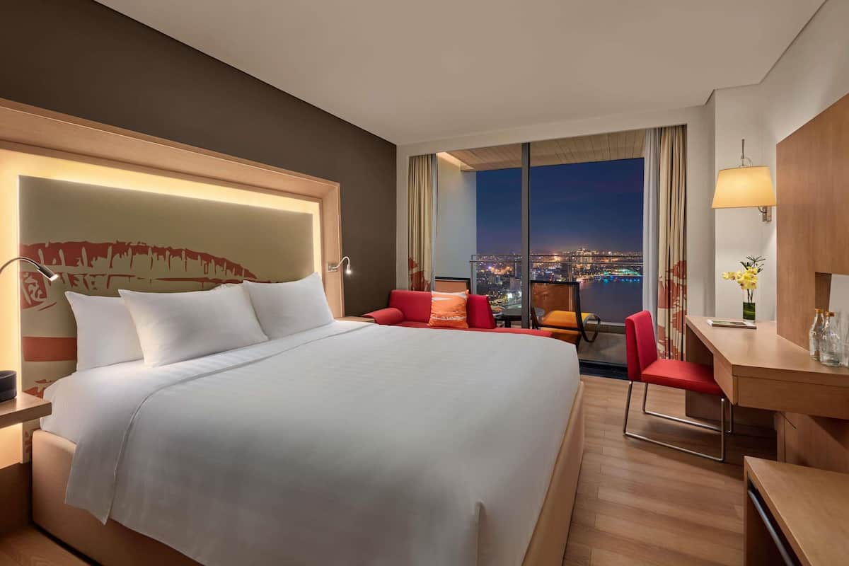 Ropa de cama de alta calidad y minibar 