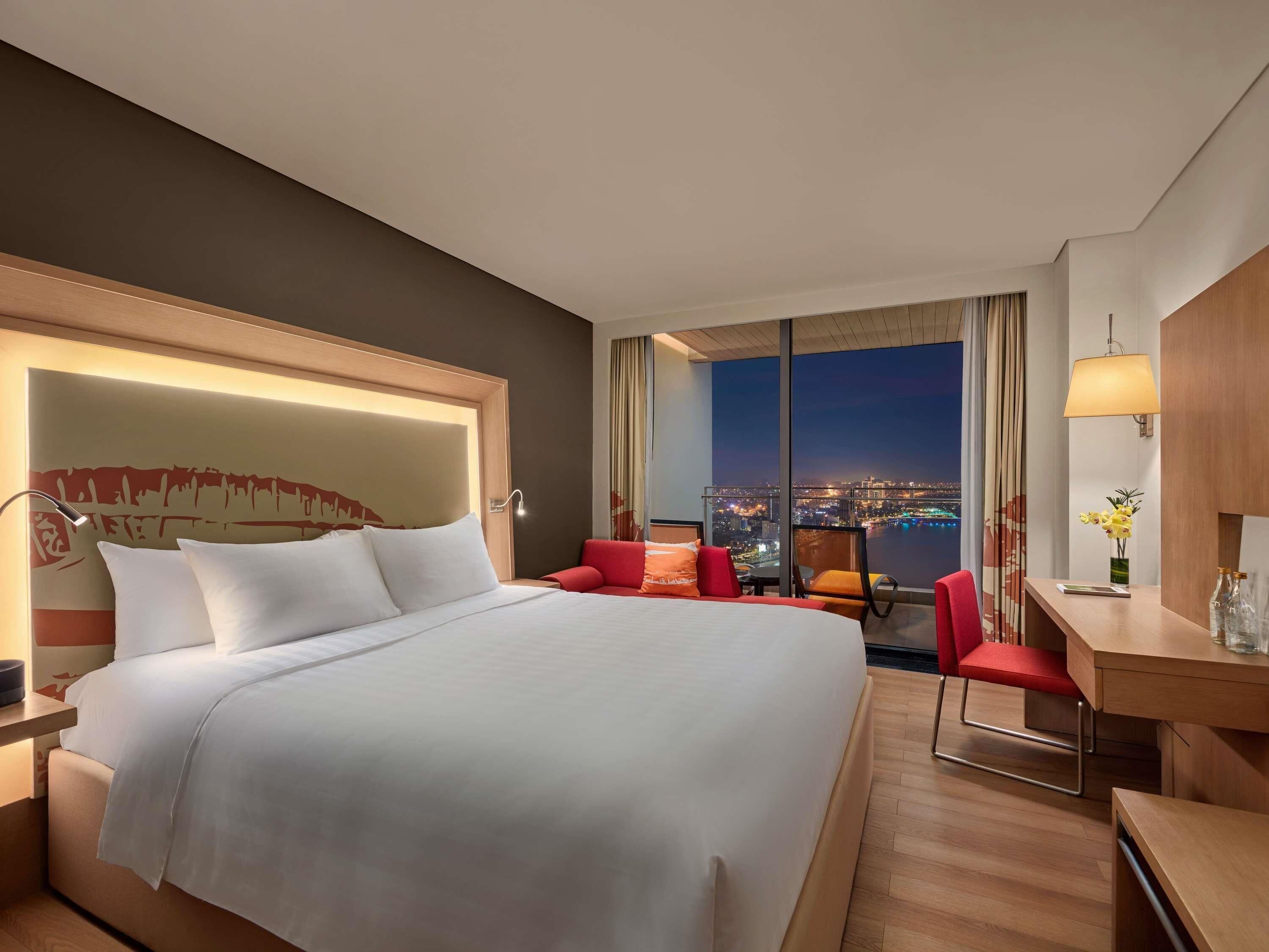 Premium bedding, minibar, in-room safe, desk