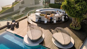 2 bars/lounges, poolside bar