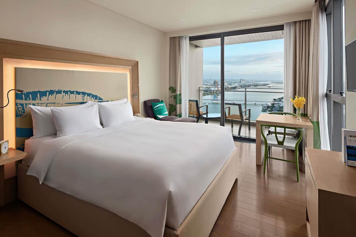 Studio, 1 très grand lit, balcon, vue fleuve (Full Kitchen)