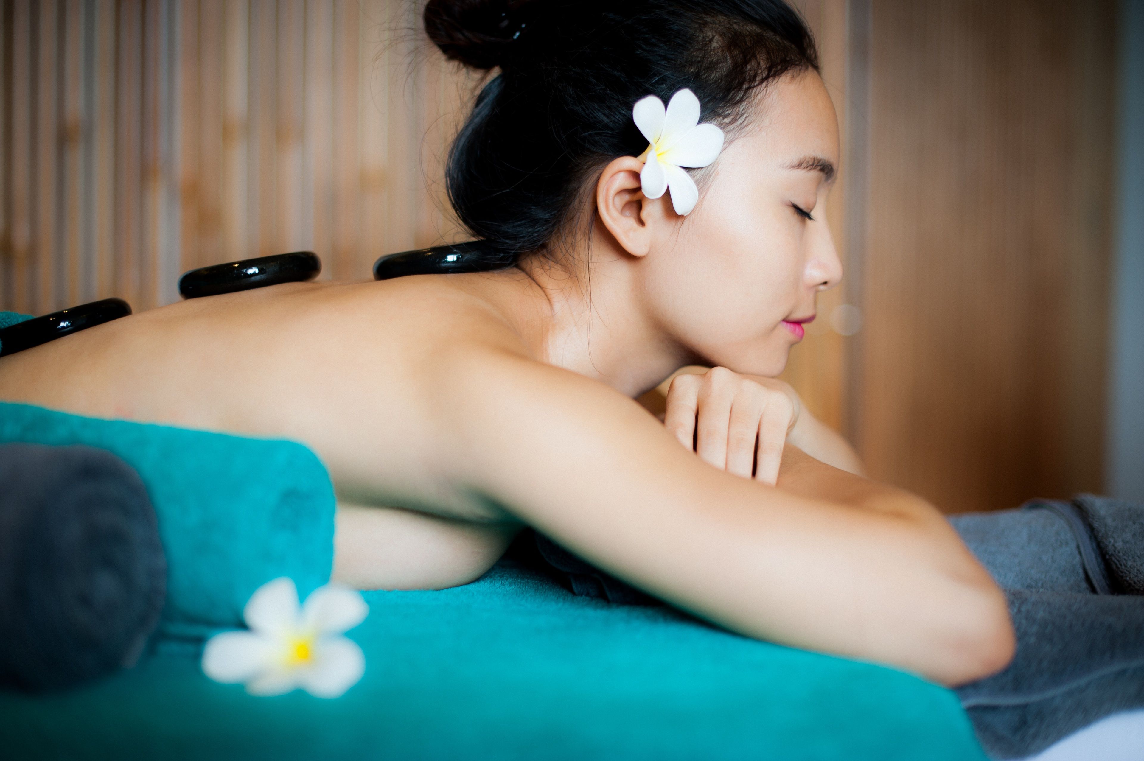 couples treatment room(s), sauna, steam room, body treatments