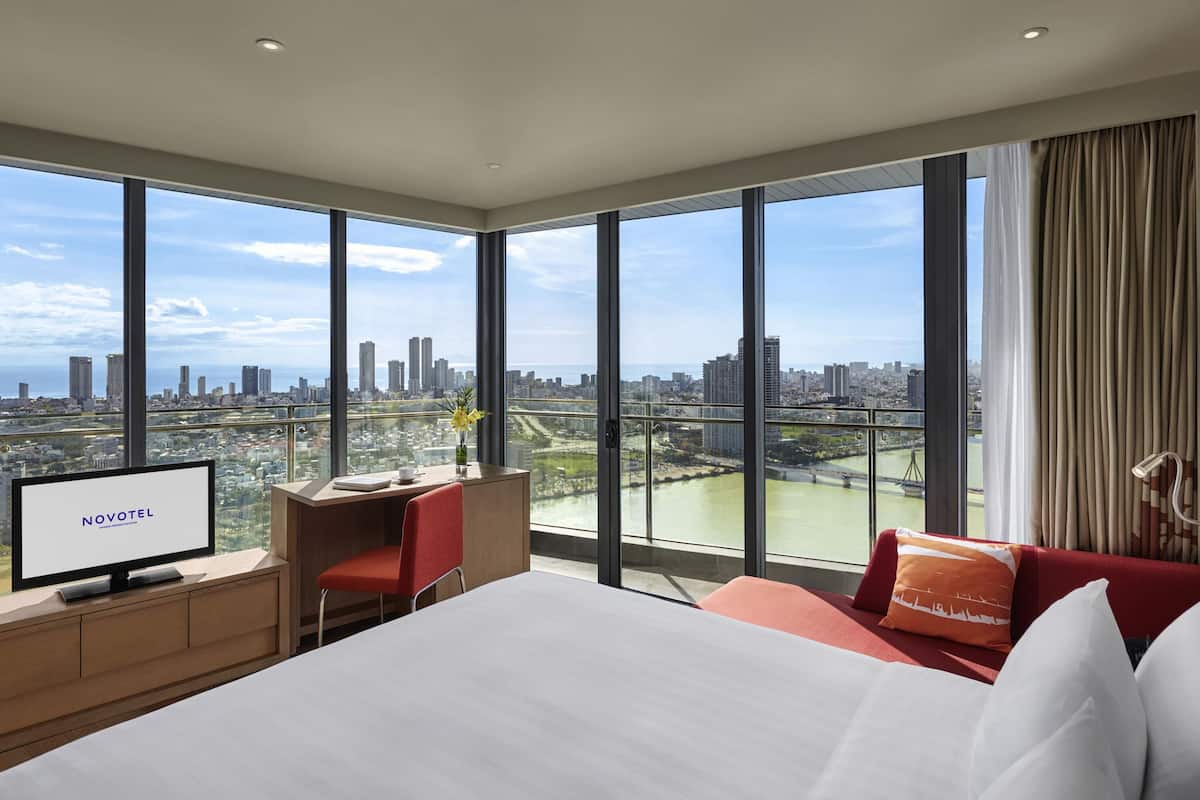 Ropa de cama de alta calidad y minibar