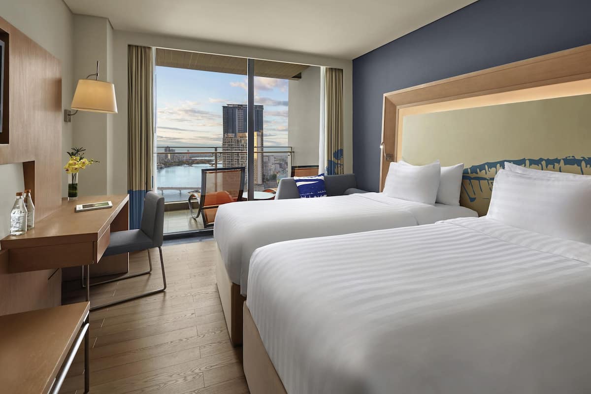 Premium bedding, minibar, in-room safe, desk