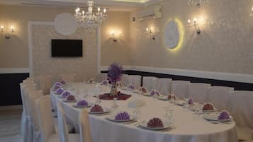 Banquet hall