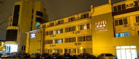 Fasade – kveld/natt