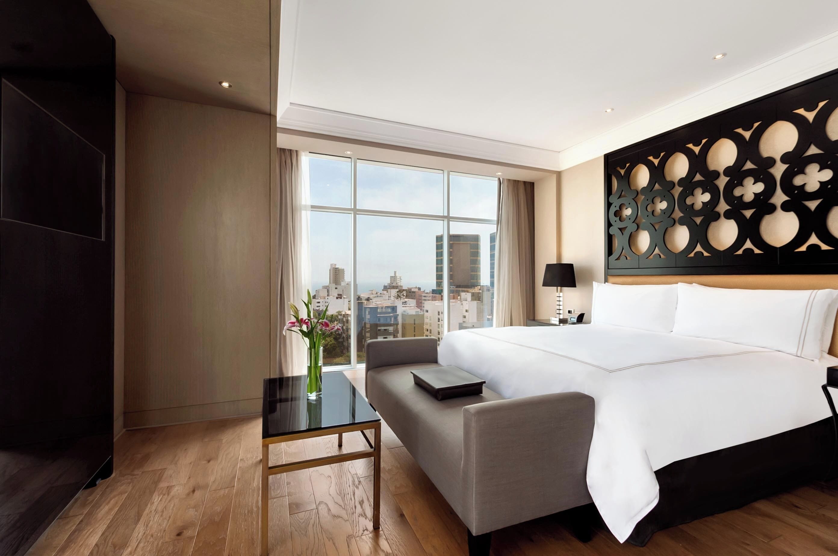 Premium bedding, in-room safe, desk, laptop workspace