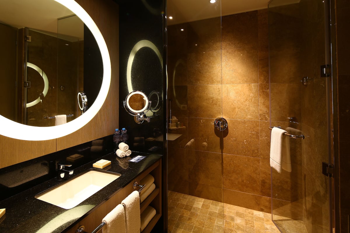 shower, free toiletries, hair dryer, bathrobes
