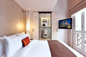 Rollaway beds, Internet, alarm clocks, wheelchair access