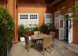 Deluxe-dobbeltværelse - terrasse | Terrasse/gårdhave