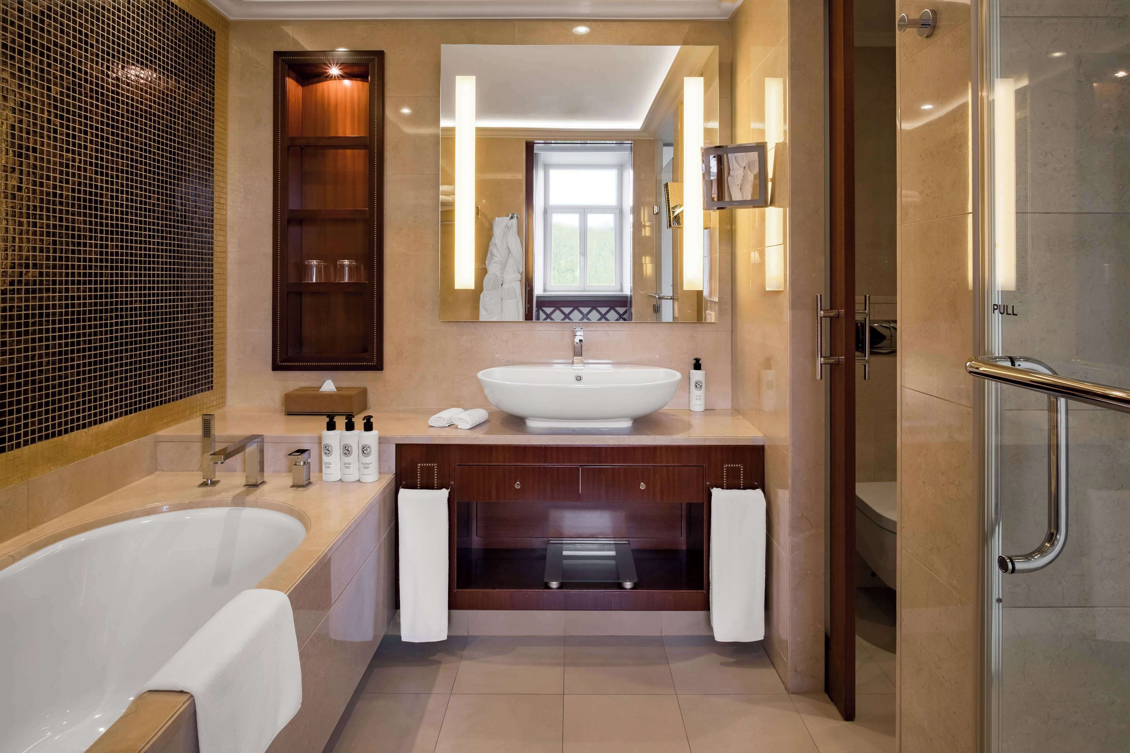 separate bathtub and shower, deep-soaking bathtub