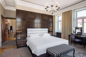 Suíte presidencial, 1 cama King | Lençóis italianos Frette, roupas de cama premium, edredons de pluma