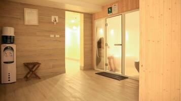 Sauna, hot tub, steam room, body treatments, deep-tissue massages