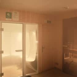Sauna, hot tub, steam room, body treatments, deep-tissue massages
