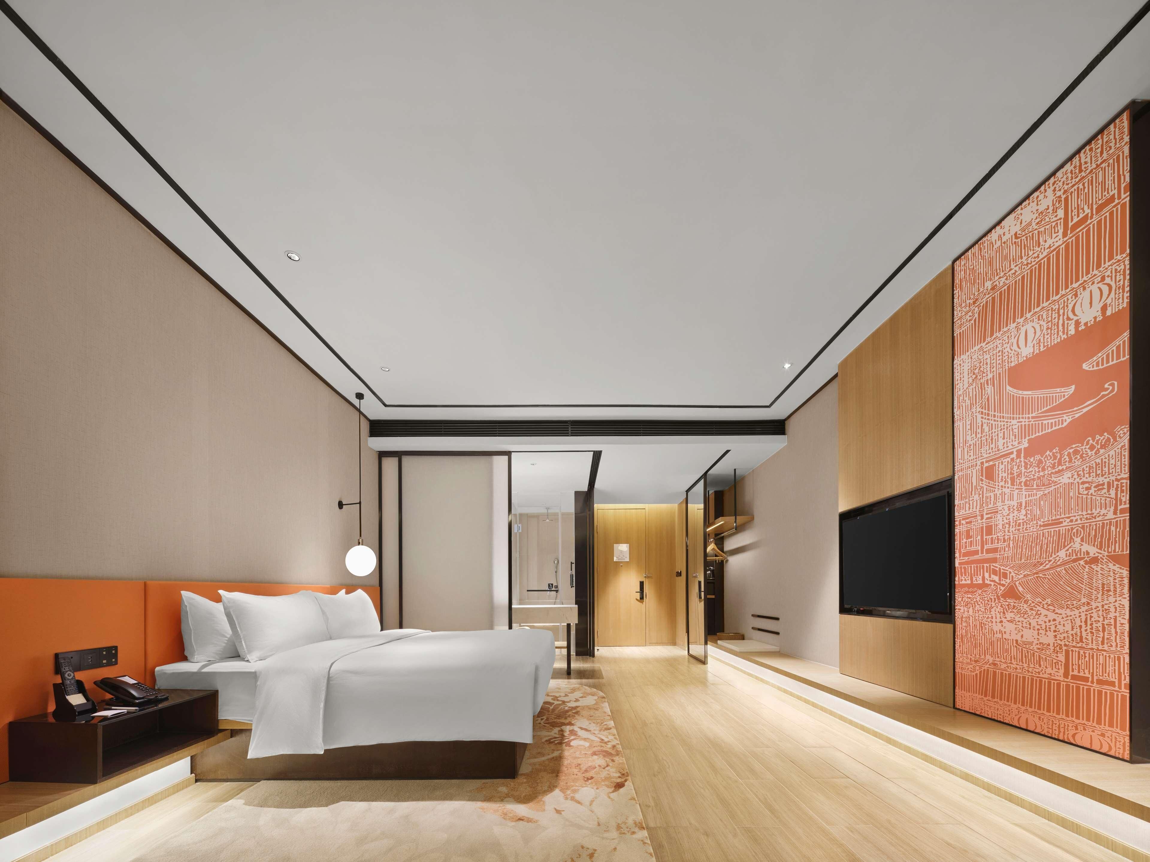 Minibar, in-room safe, laptop workspace, blackout curtains