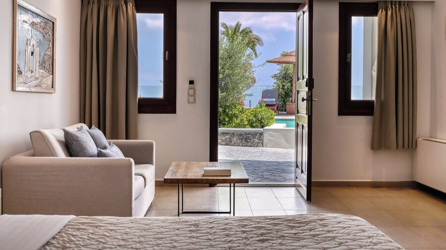 Splendour Hotel and Suites