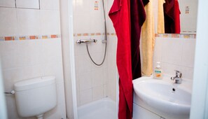 Club Room, Accessible | Bathroom